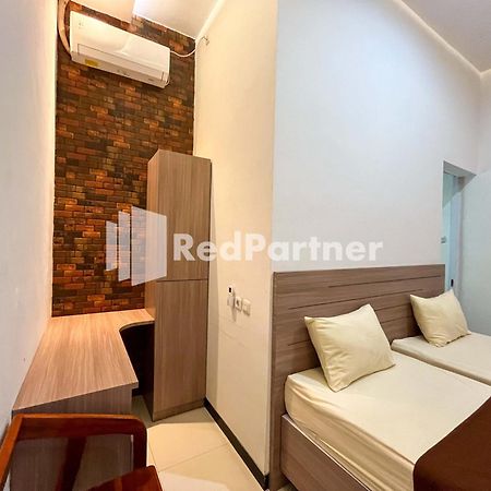 Griya Borobudur Malang Syariah Redpartner Blimbing  Exteriér fotografie