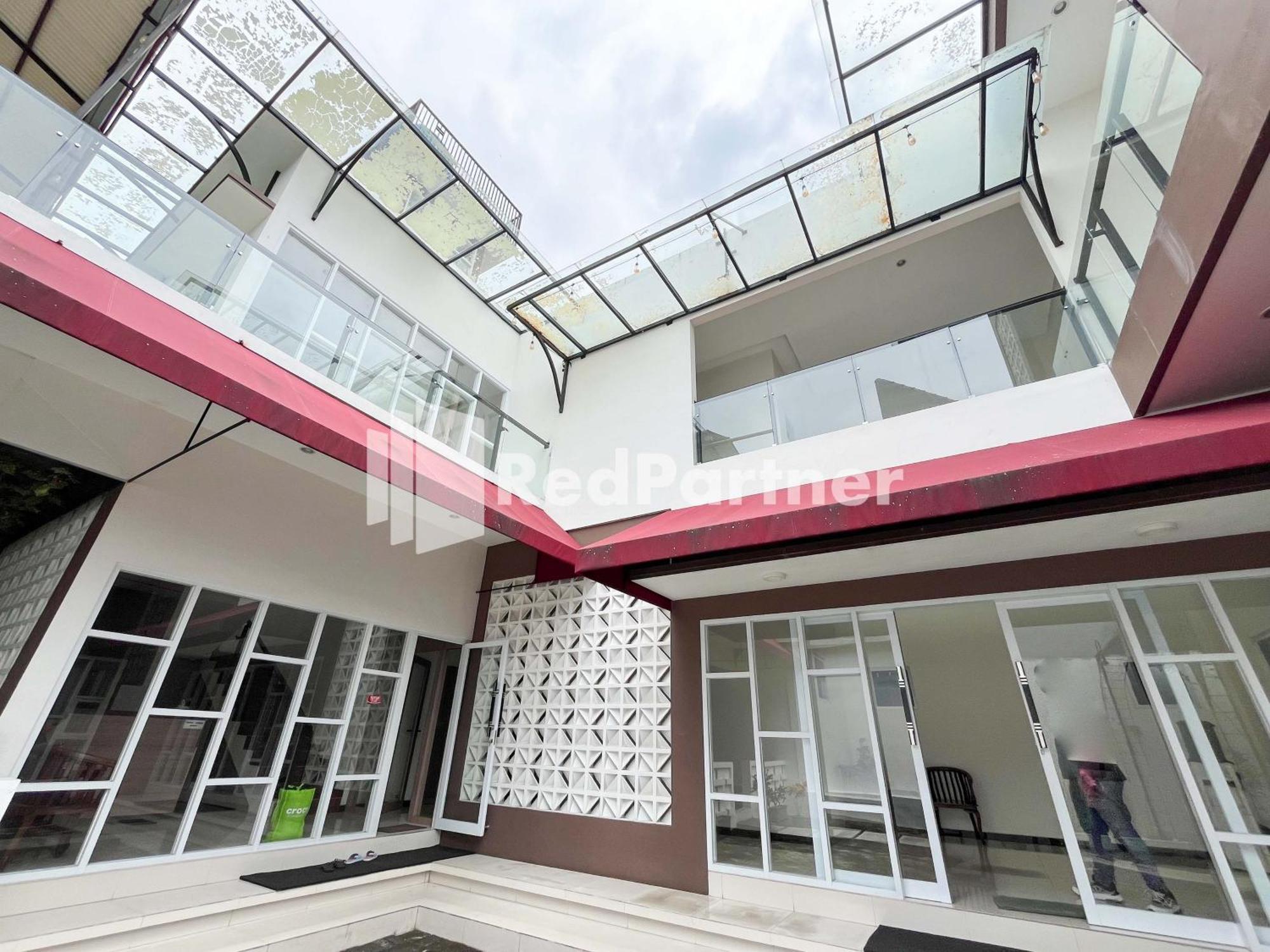 Griya Borobudur Malang Syariah Redpartner Blimbing  Exteriér fotografie